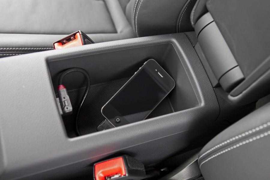 Детали интерьера Audi A3 1.8T S-Line Quattro (8V) 2012 года  (WW) (фото 78 из 101)